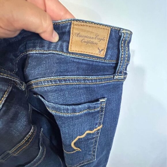 American Eagle super stretch jegging. Size 8. New condition. - Picture 8 of 9